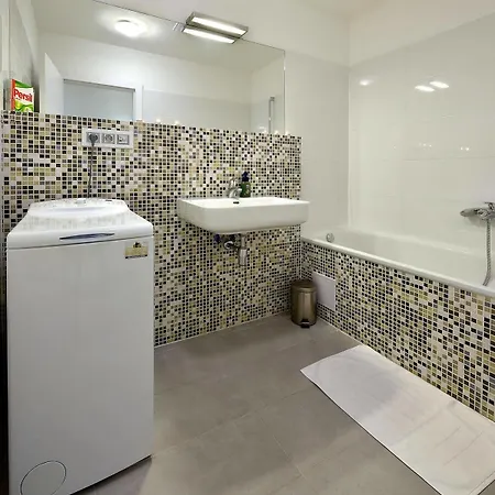 Ambiente Serviced - Dunajska Lejlighed Bratislava